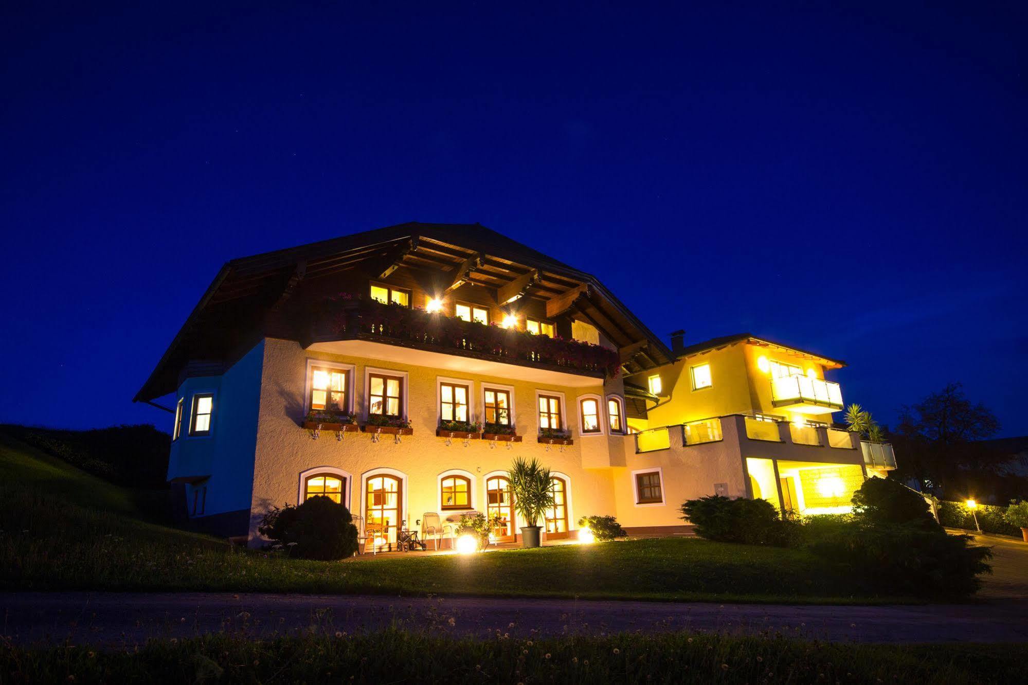 Hotel Gastehaus Stabauer Mondsee Exteriér fotografie